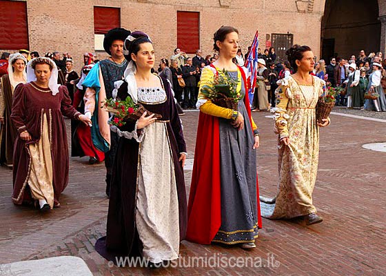 Palio di Ferrara - Costumi di Scena ®